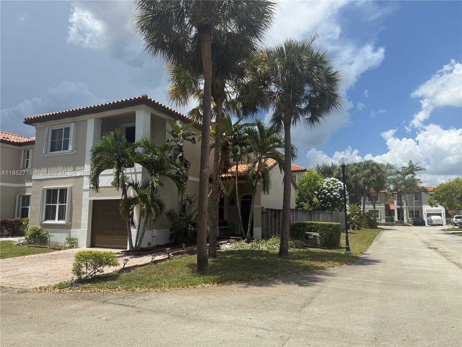 Small Image of 14262 NORTH WEST 83RD CT, Miami Lakes Number 5