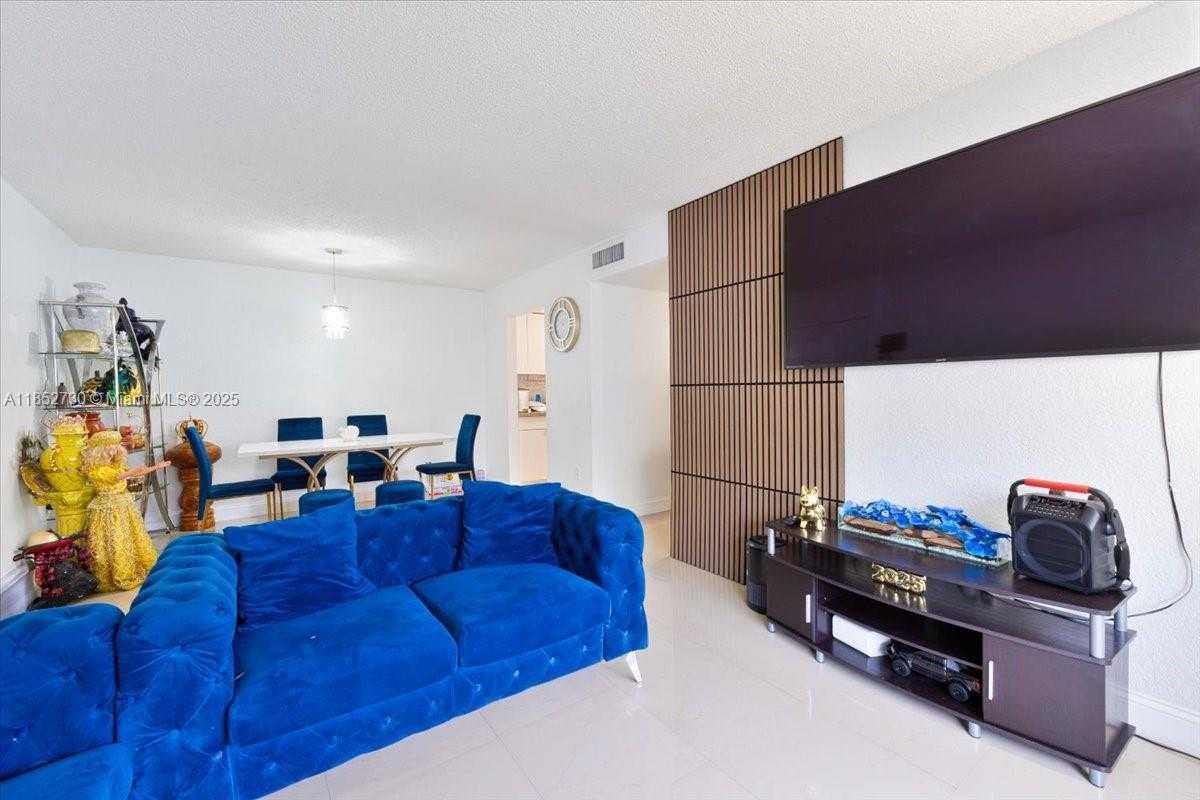 Small Image of Miami Number 8