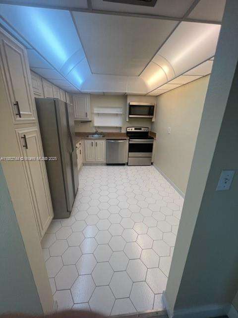 Small Image of 1000 PARKVIEW DR #523, Hallandale Beach Number 16