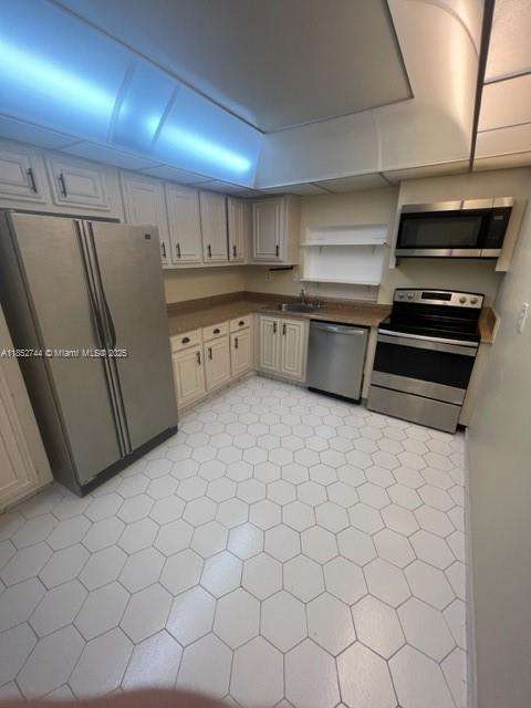 Small Image of 1000 PARKVIEW DR #523, Hallandale Beach Number 17