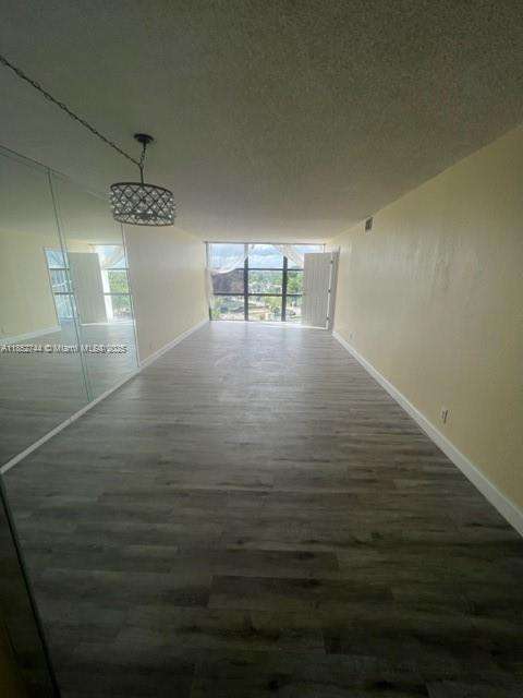 Small Image of 1000 PARKVIEW DR #523, Hallandale Beach Number 19