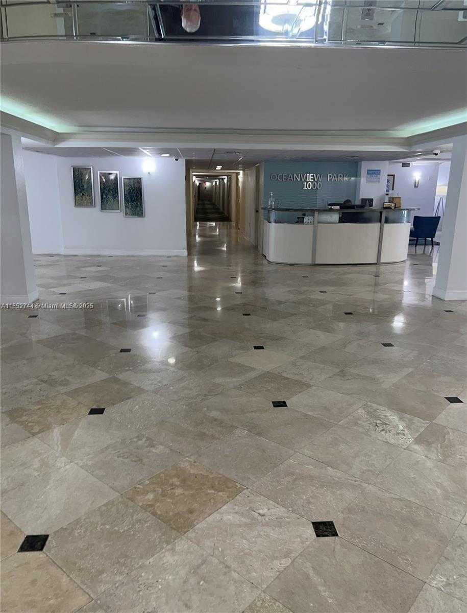 Small Image of 1000 PARKVIEW DR #523, Hallandale Beach Number 3