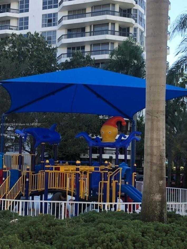 Imagen de Pequeño Objeto