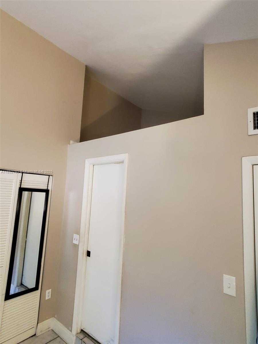 Small Image of 10170 SOUTH WEST 77TH CT, Miami Number 10