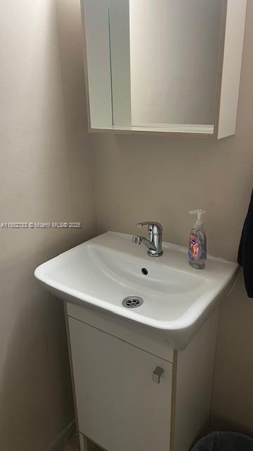 Small Image of 10170 SOUTH WEST 77TH CT, Miami Number 15