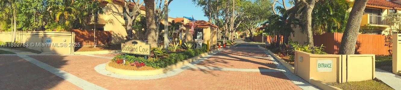 Small Image of 10170 SOUTH WEST 77TH CT, Miami Number 20