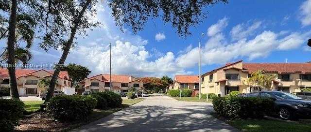 Small Image of 10170 SOUTH WEST 77TH CT, Miami Number 4