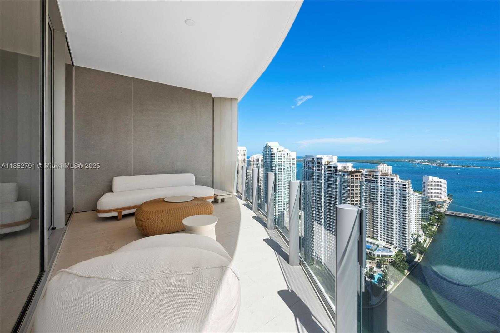Small Image of Miami Number 30