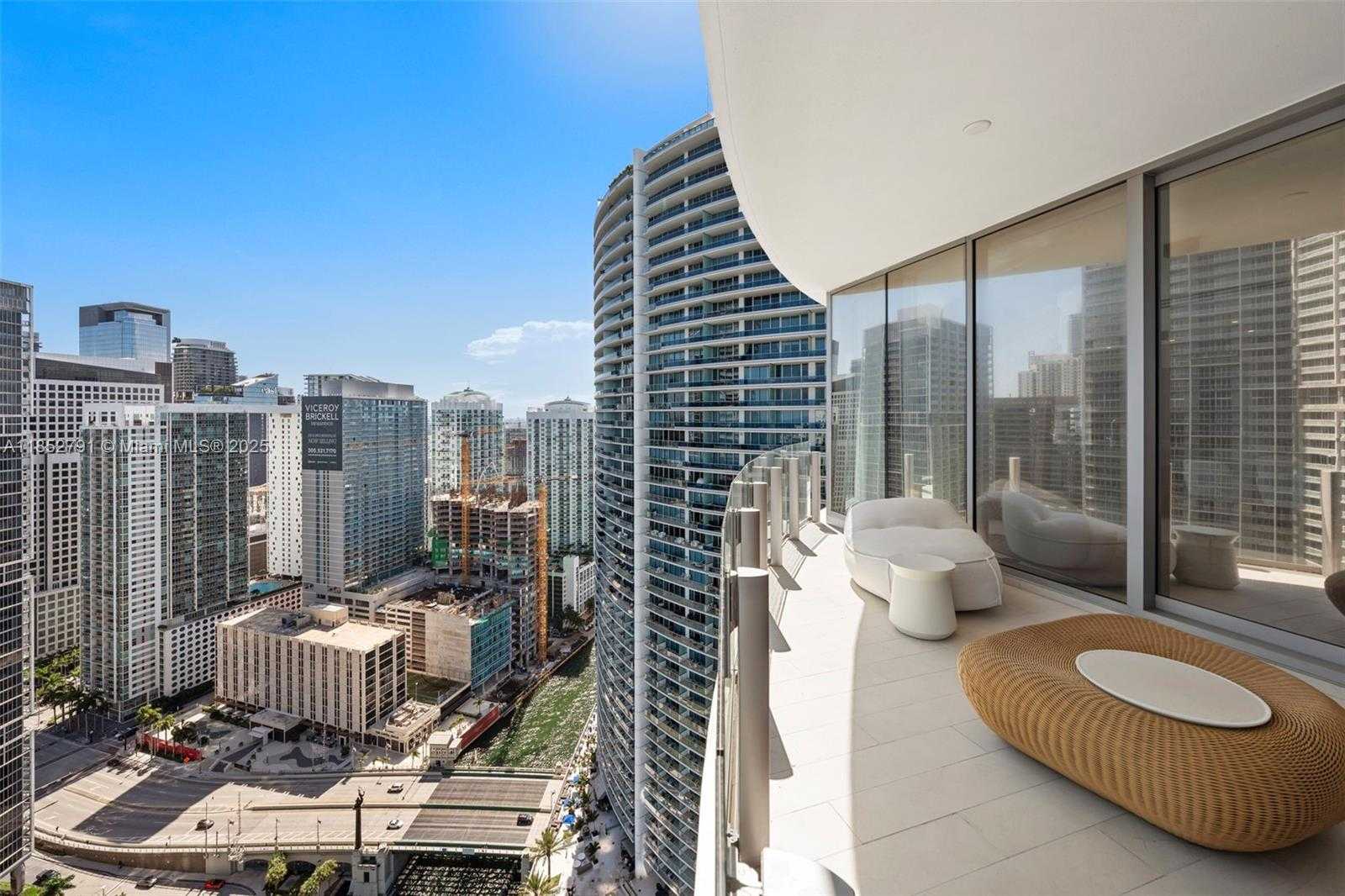 Small Image of Miami Number 31