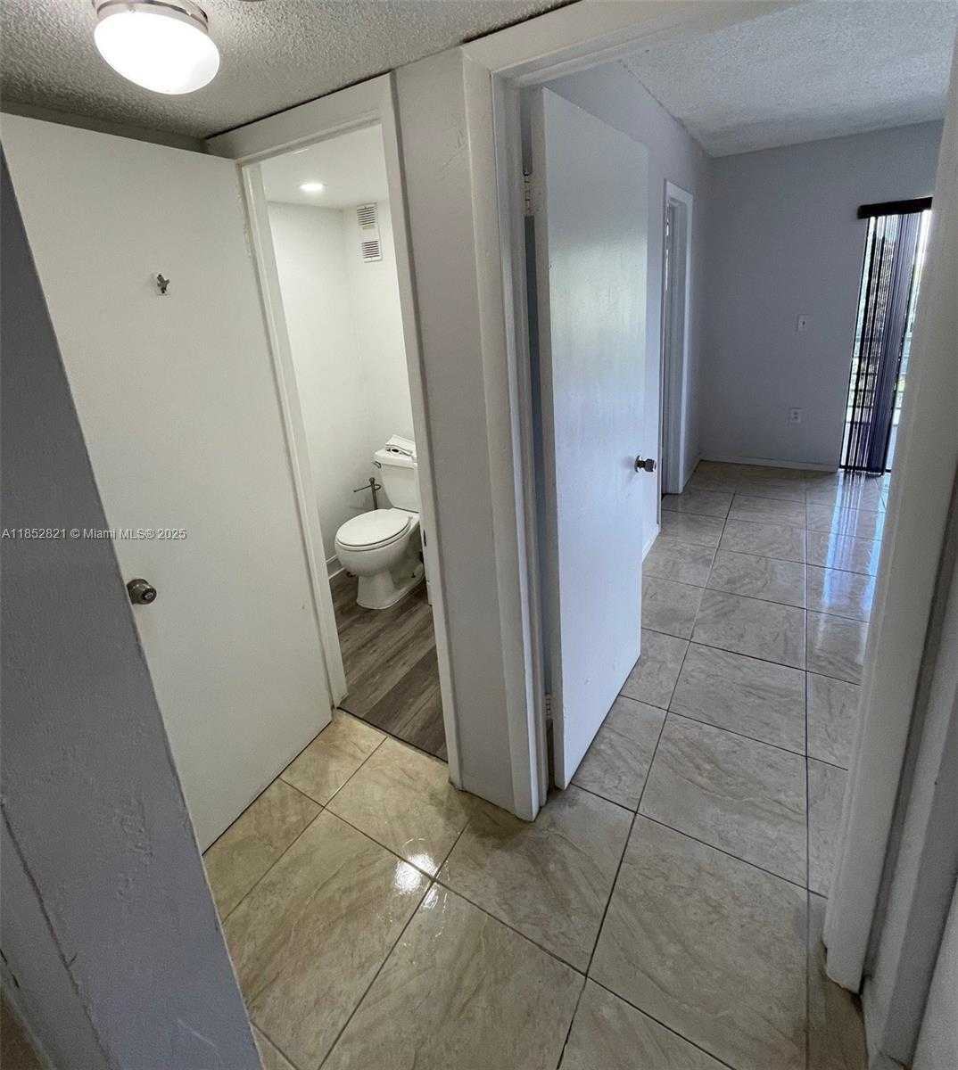 Small Image of 13500 NORTH EAST 3RD CT #309, North Miami Number 6
