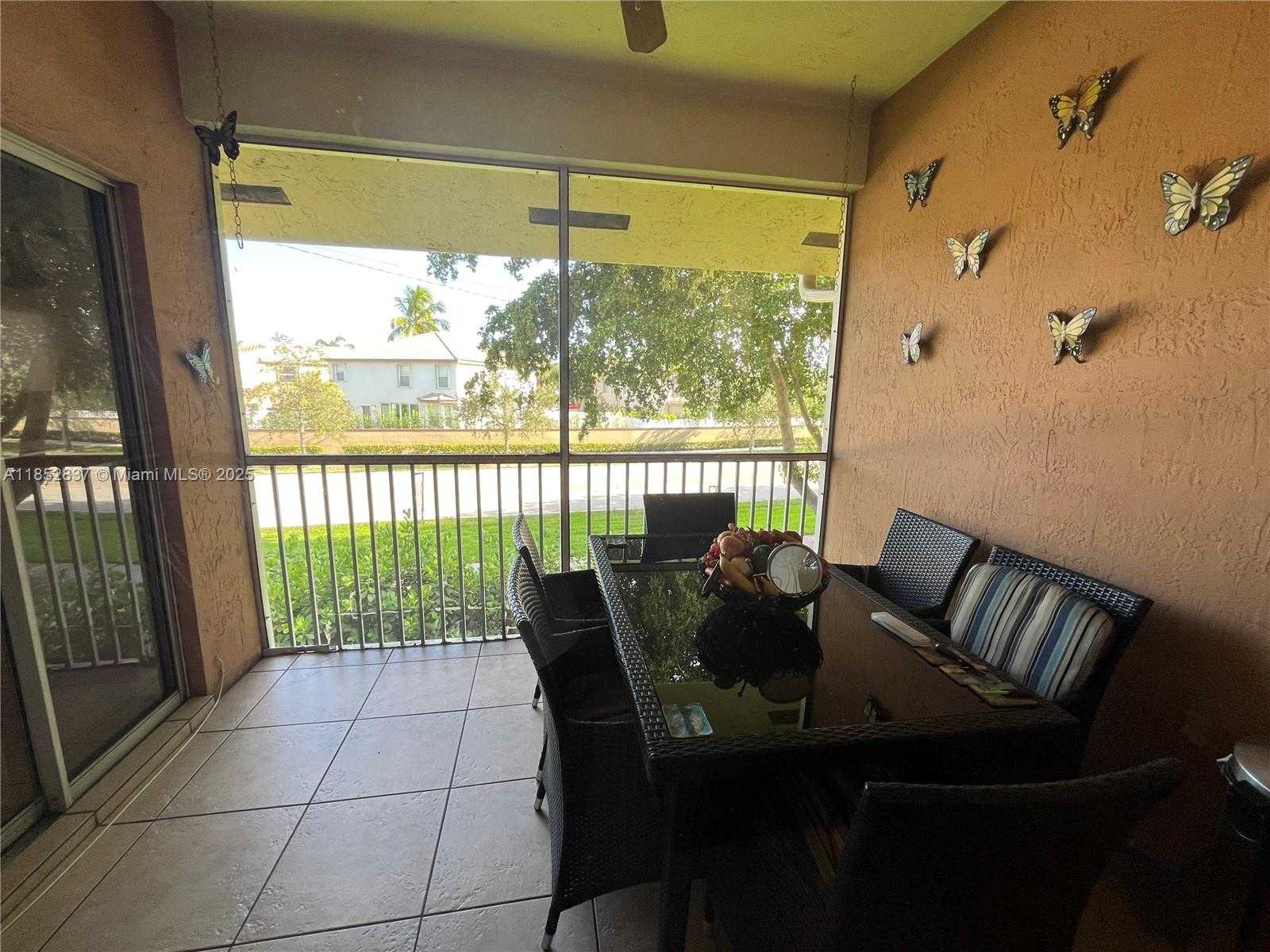 Small Image of 16312 MALIBU DR, Weston Number 10