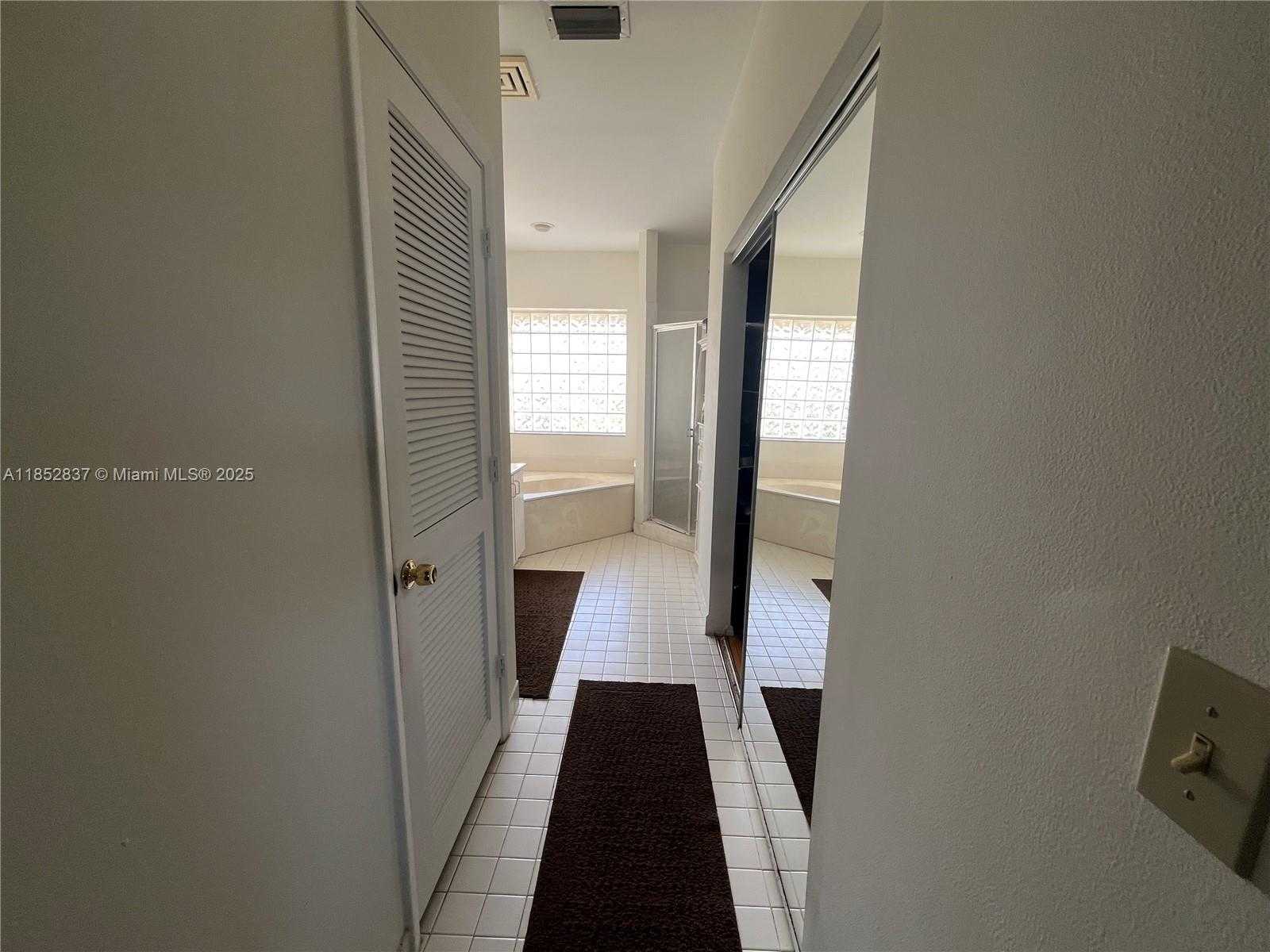 Small Image of 16312 MALIBU DR, Weston Number 12