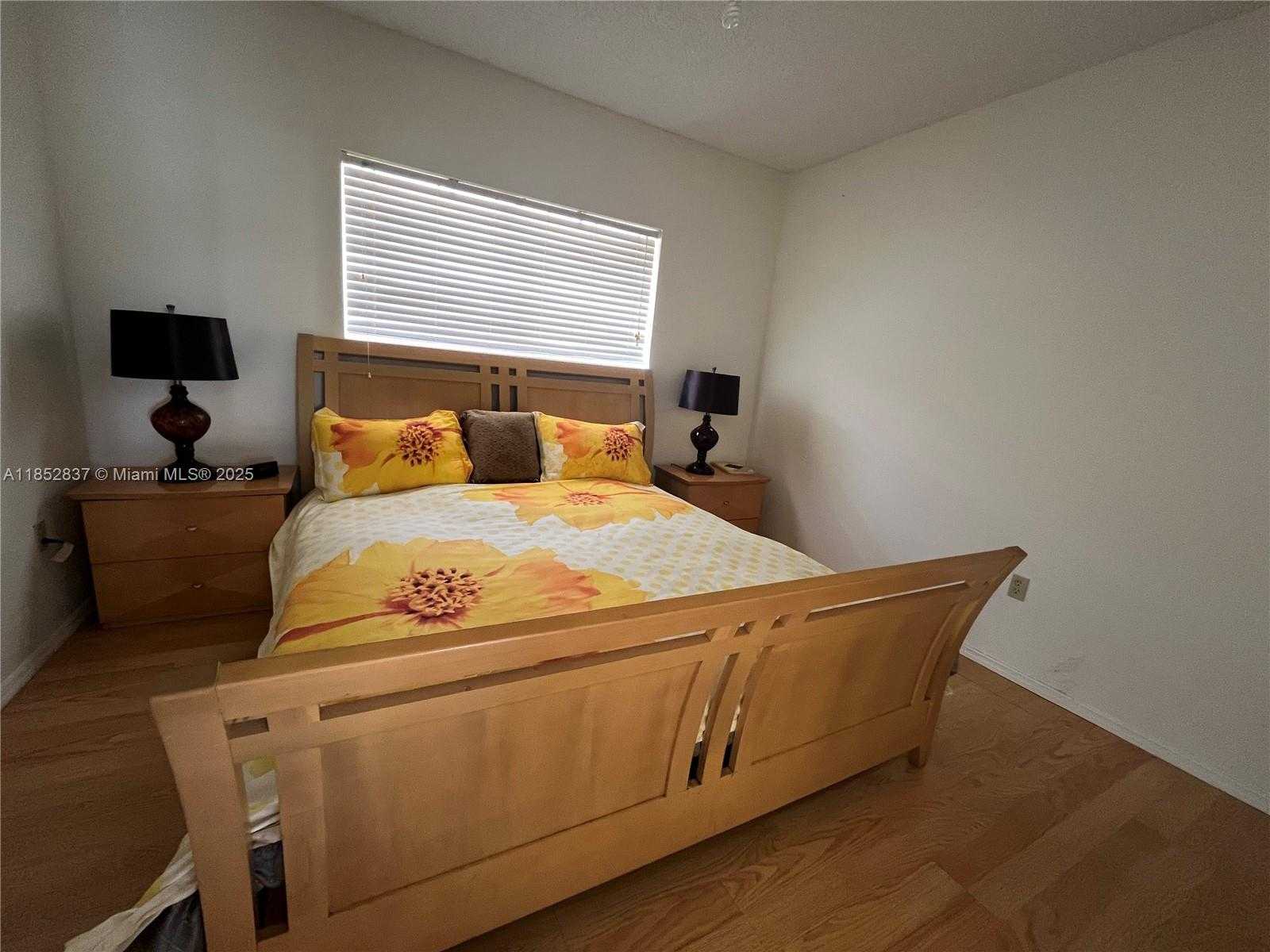 Small Image of 16312 MALIBU DR, Weston Number 22