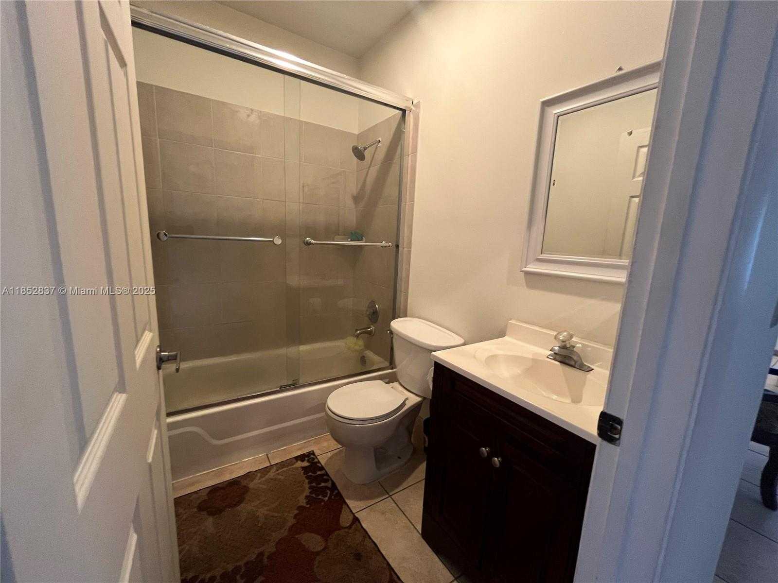 Small Image of 16312 MALIBU DR, Weston Number 23