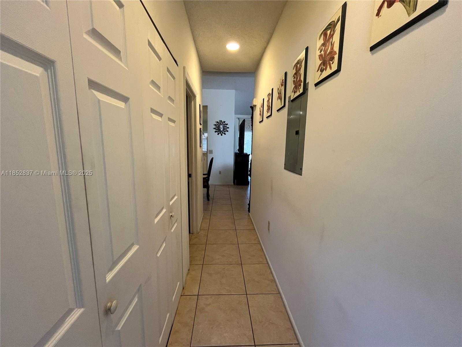 Small Image of 16312 MALIBU DR, Weston Number 27
