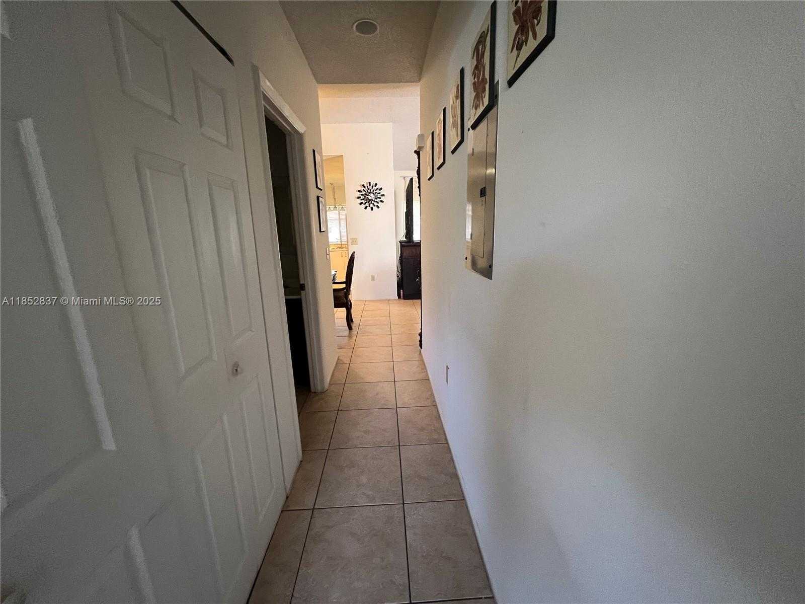 Small Image of 16312 MALIBU DR, Weston Number 28
