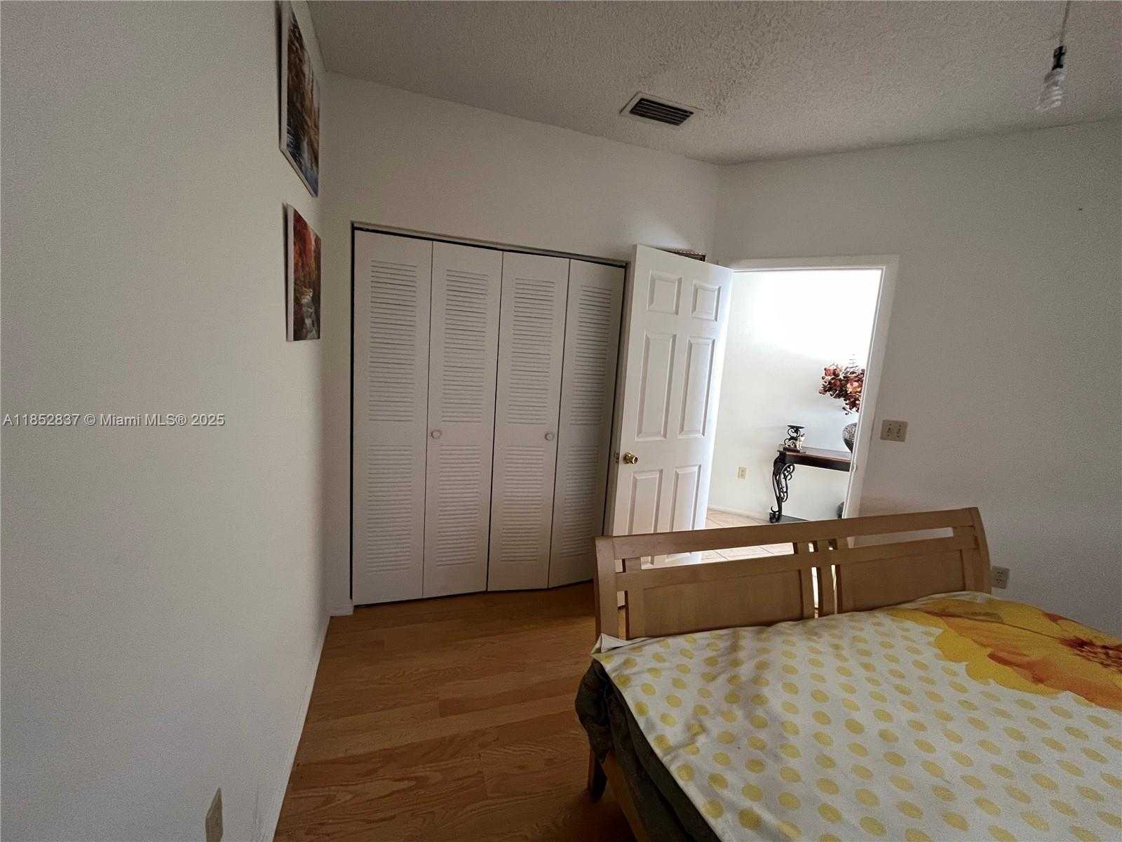 Small Image of 16312 MALIBU DR, Weston Number 31