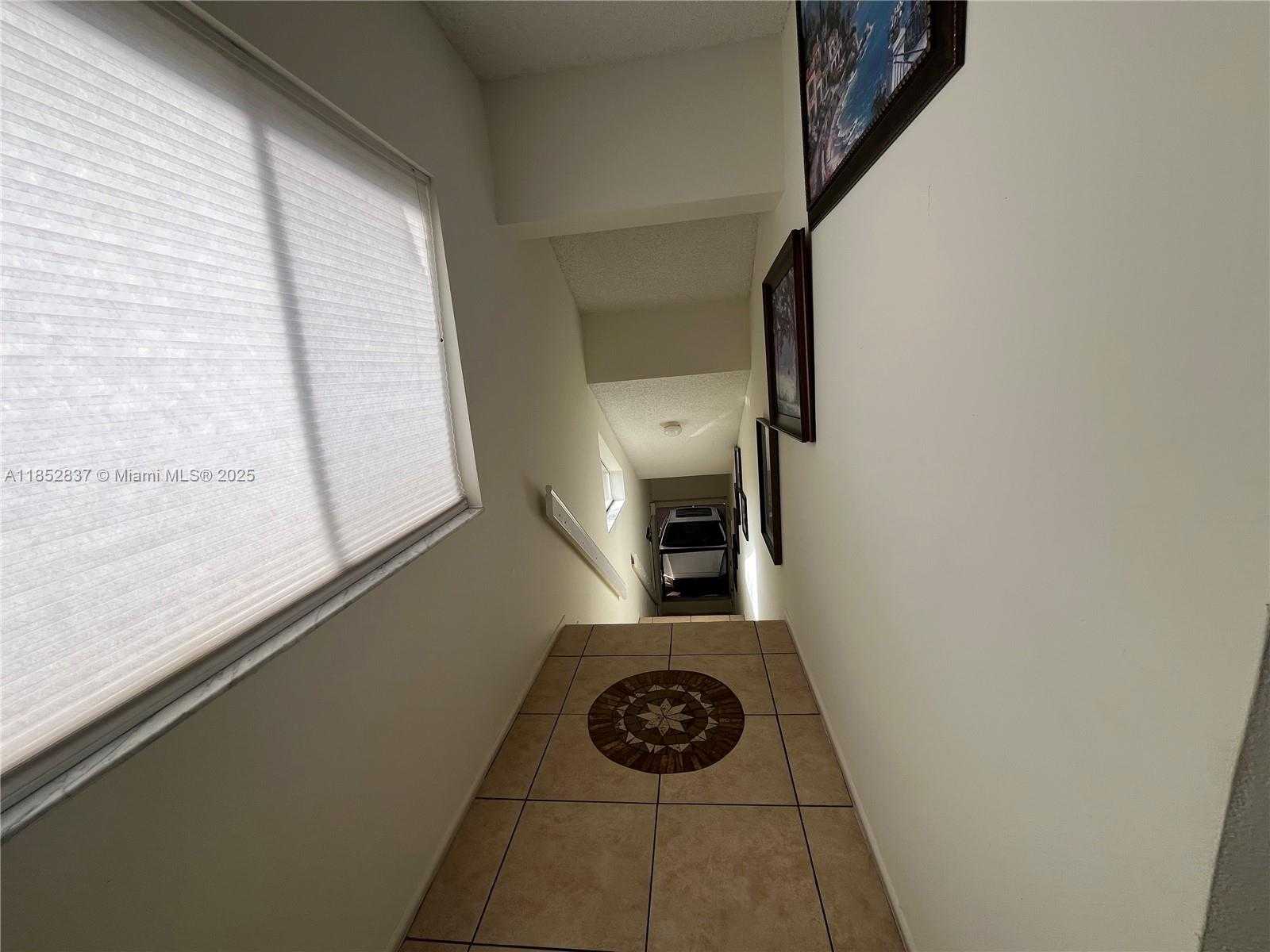 Small Image of 16312 MALIBU DR, Weston Number 5