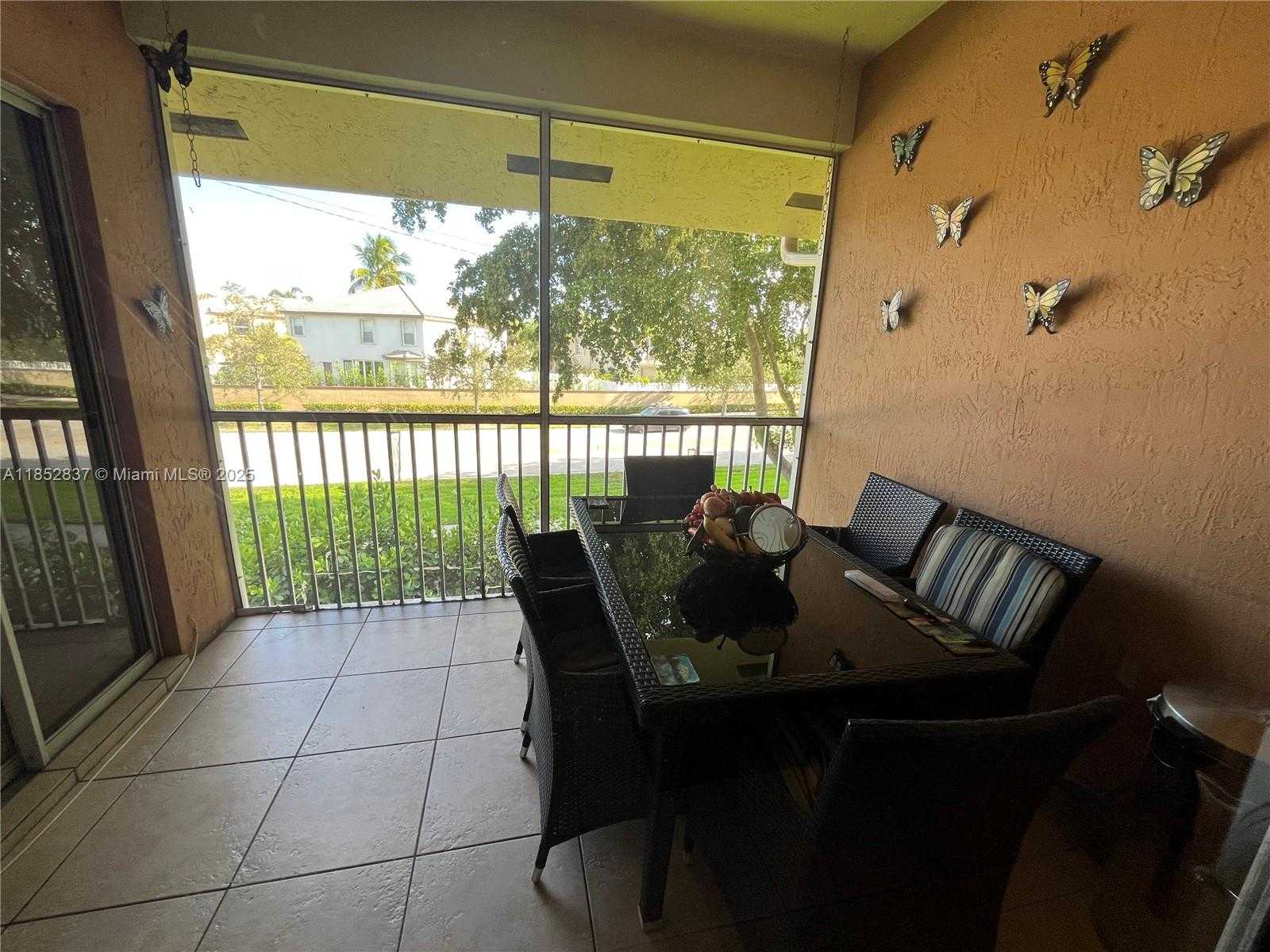 Small Image of 16312 MALIBU DR, Weston Number 9