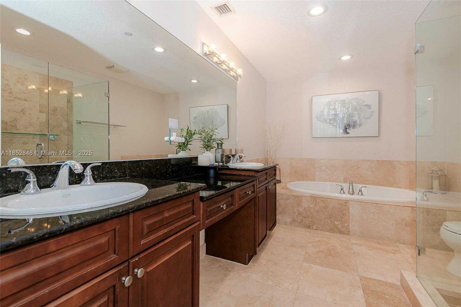 Small Image of 1849 NORTH EAST 26TH AVE #1, Fort Lauderdale Number 27