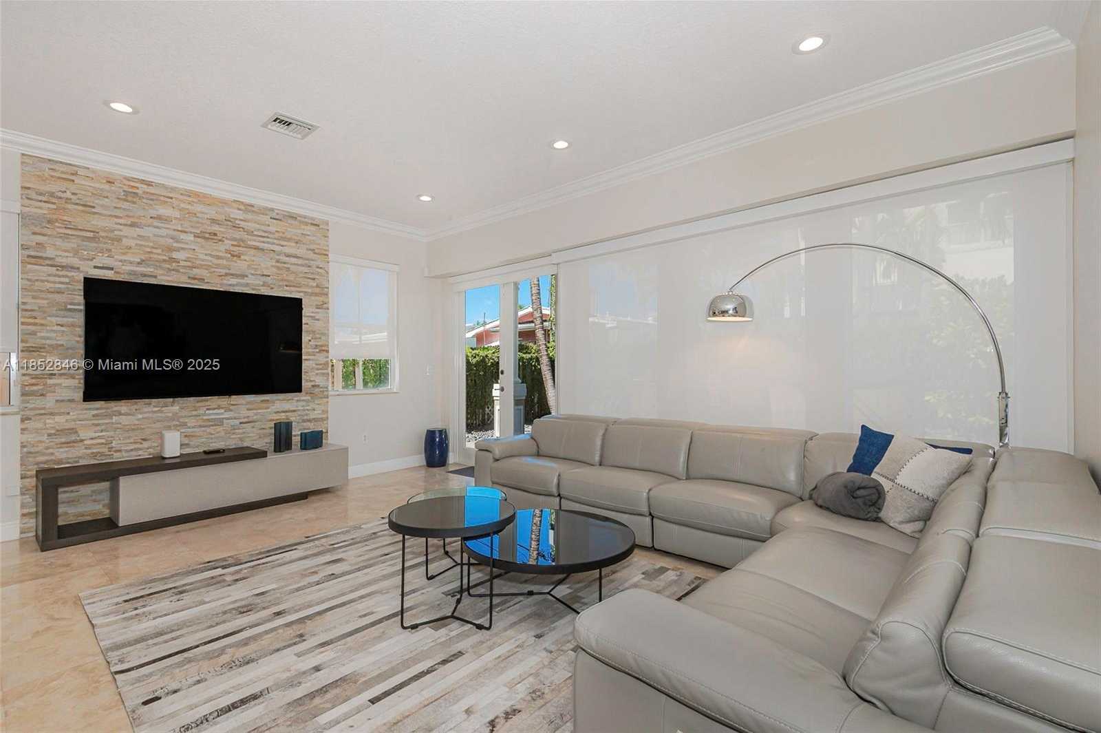 Small Image of 1849 NORTH EAST 26TH AVE #1, Fort Lauderdale Number 9