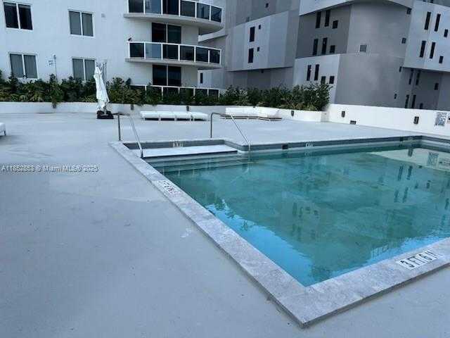 Small Image of Miami Number 11