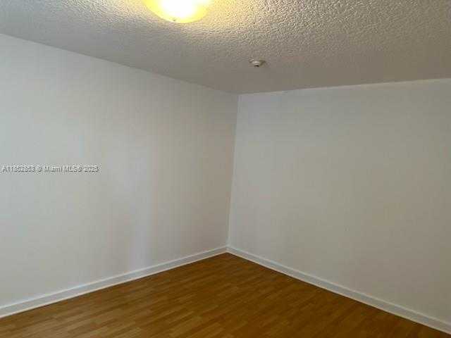 Small Image of Miami Number 8