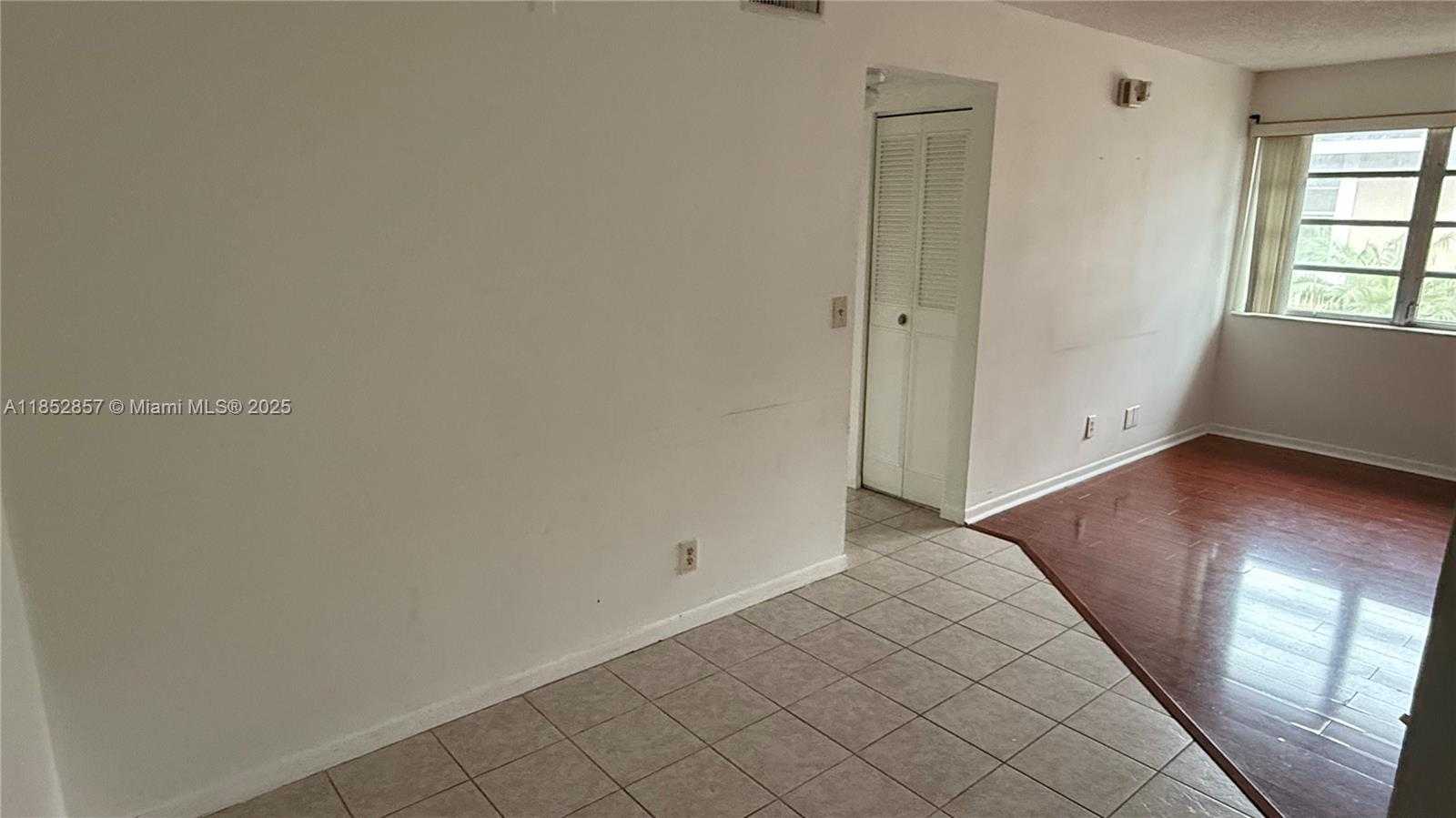 Small Image of 1032 TWIN LAKES DR #21-G, Coral Springs Number 10