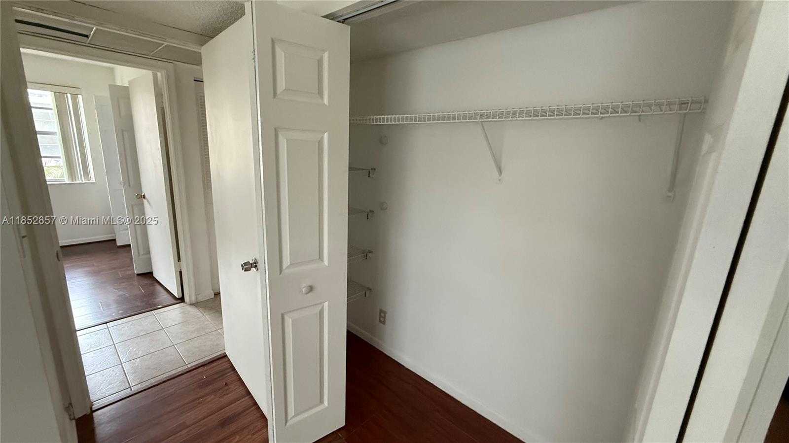 Small Image of 1032 TWIN LAKES DR #21-G, Coral Springs Number 17
