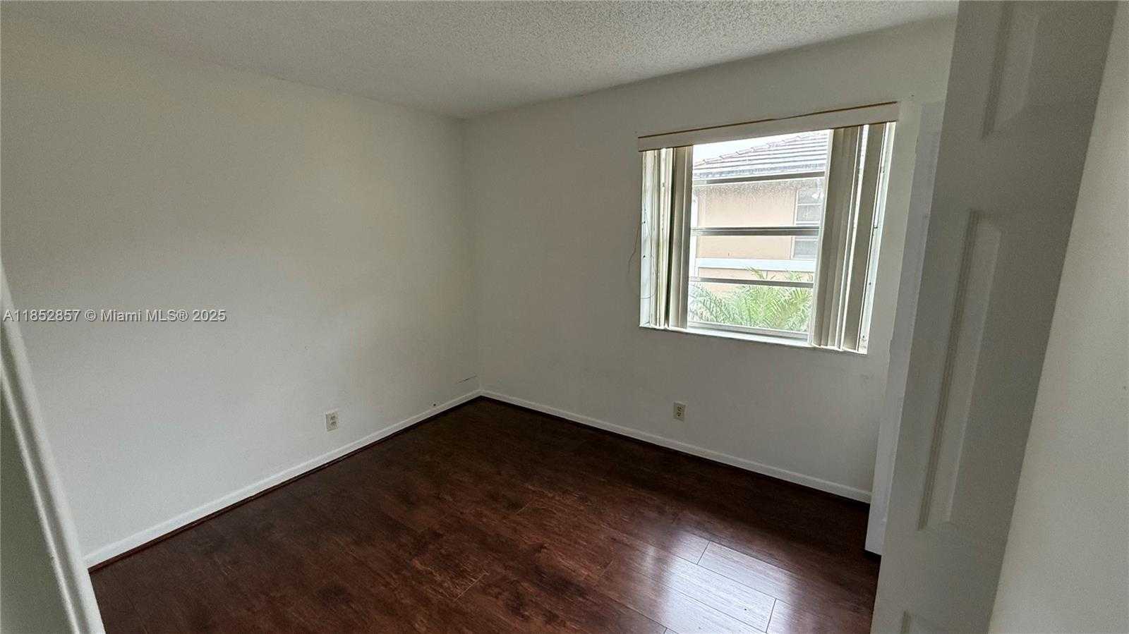 Small Image of 1032 TWIN LAKES DR #21-G, Coral Springs Number 19