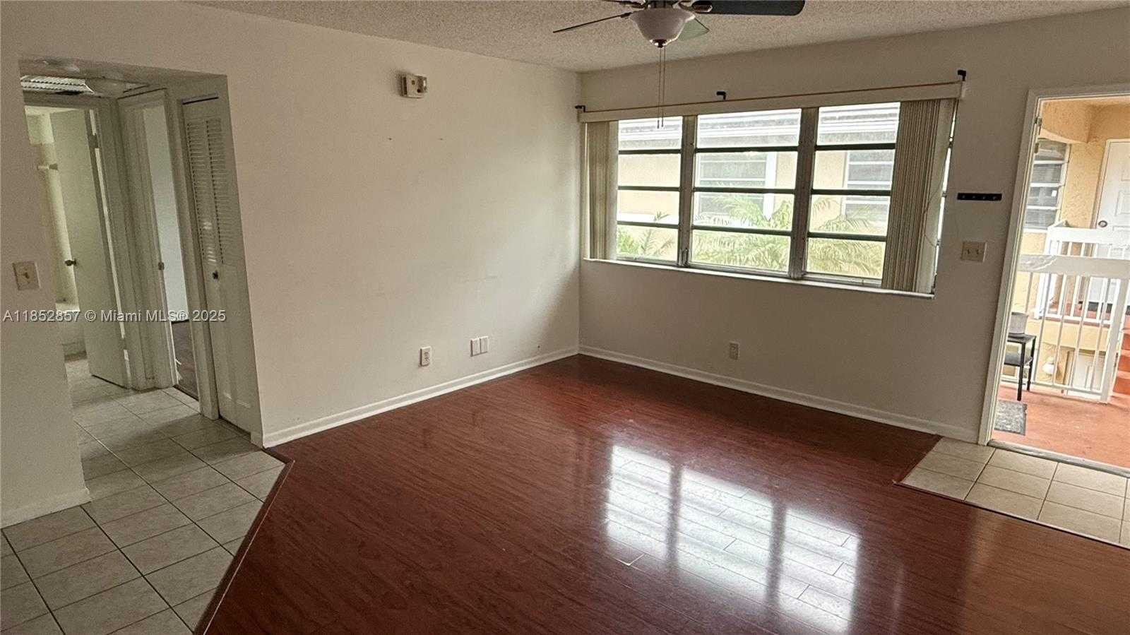 Small Image of 1032 TWIN LAKES DR #21-G, Coral Springs Number 2