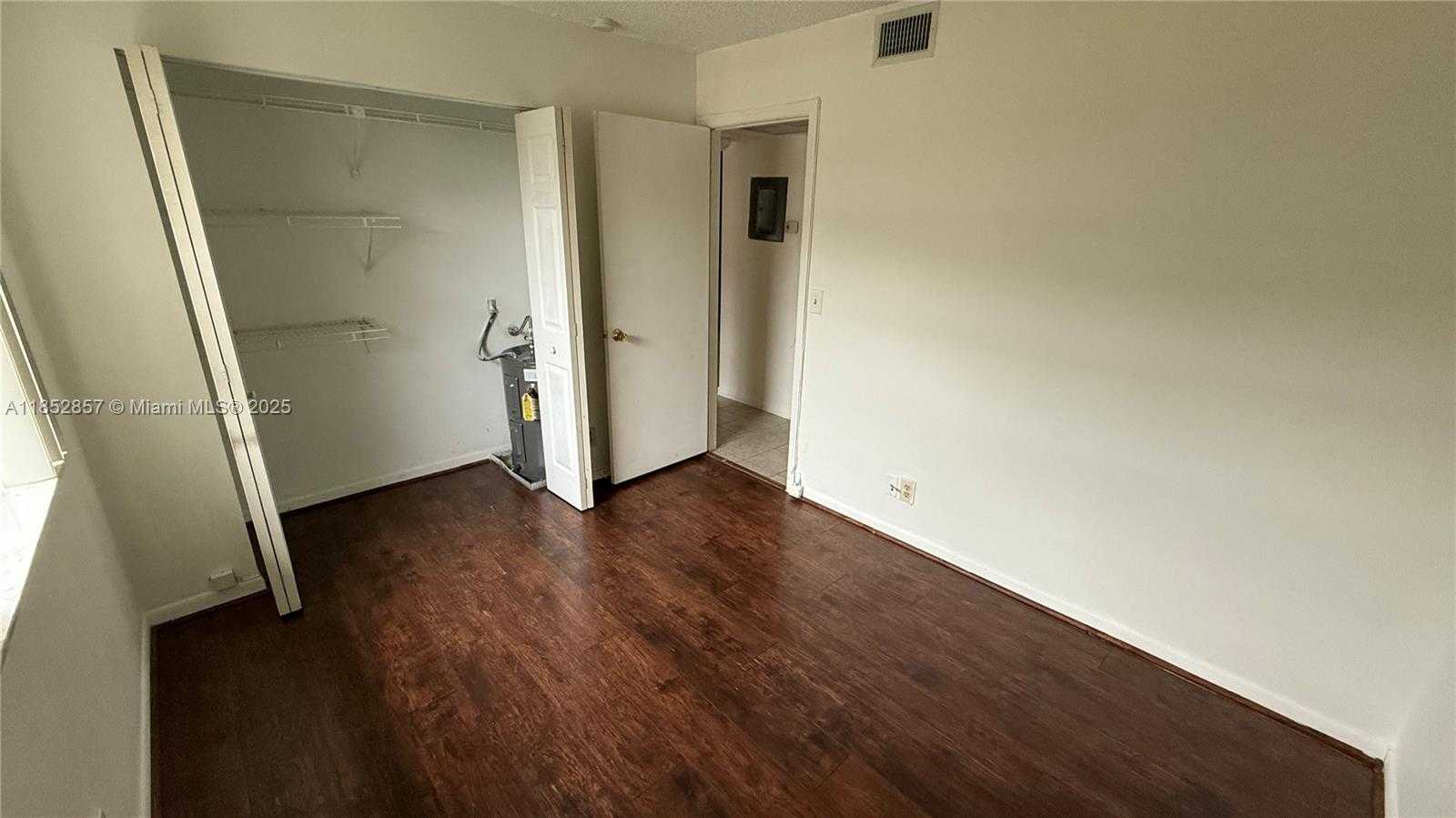 Small Image of 1032 TWIN LAKES DR #21-G, Coral Springs Number 22