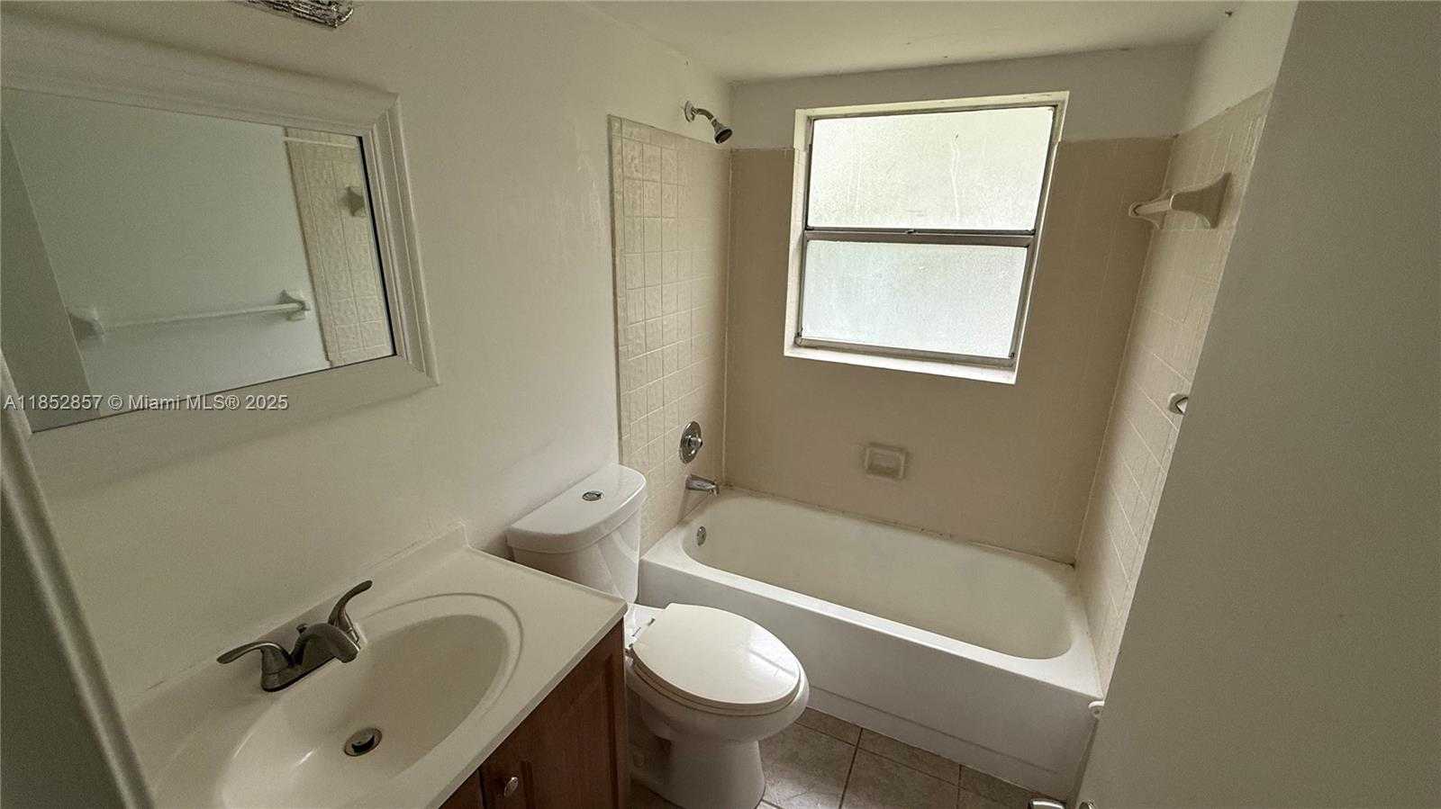 Small Image of 1032 TWIN LAKES DR #21-G, Coral Springs Number 25