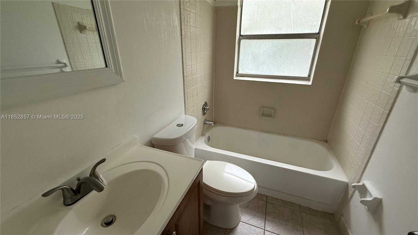 Small Image of 1032 TWIN LAKES DR #21-G, Coral Springs Number 26