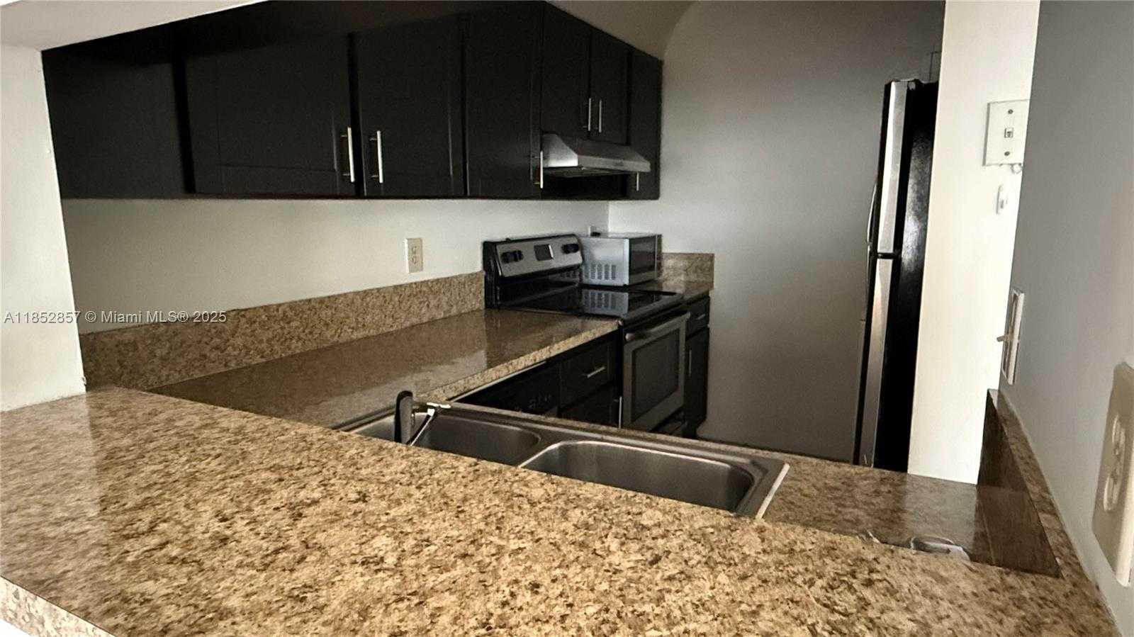 Small Image of 1032 TWIN LAKES DR #21-G, Coral Springs Number 5