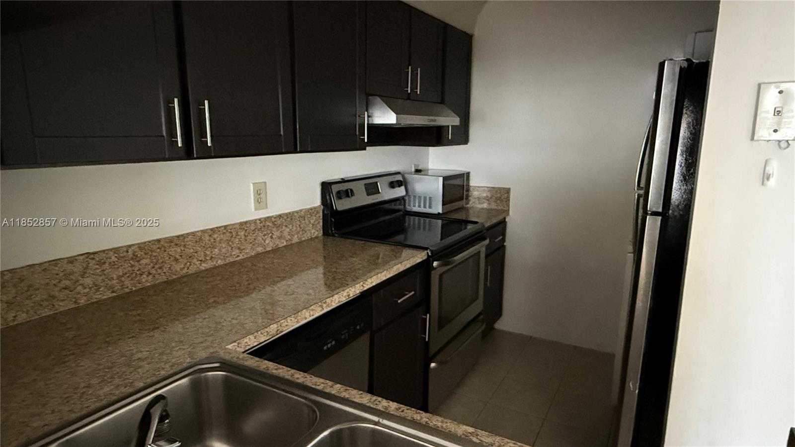Small Image of 1032 TWIN LAKES DR #21-G, Coral Springs Number 6