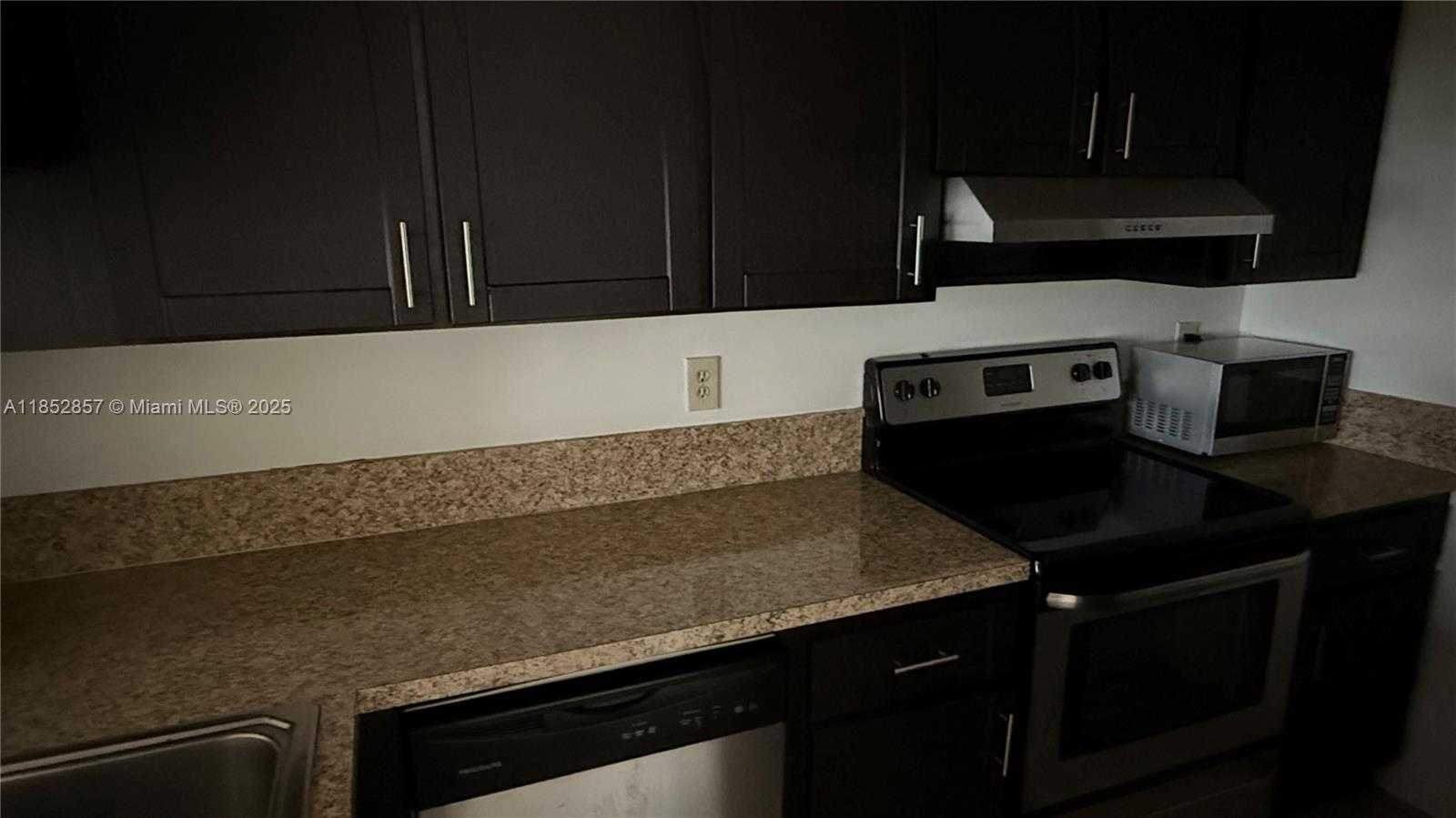 Small Image of 1032 TWIN LAKES DR #21-G, Coral Springs Number 7