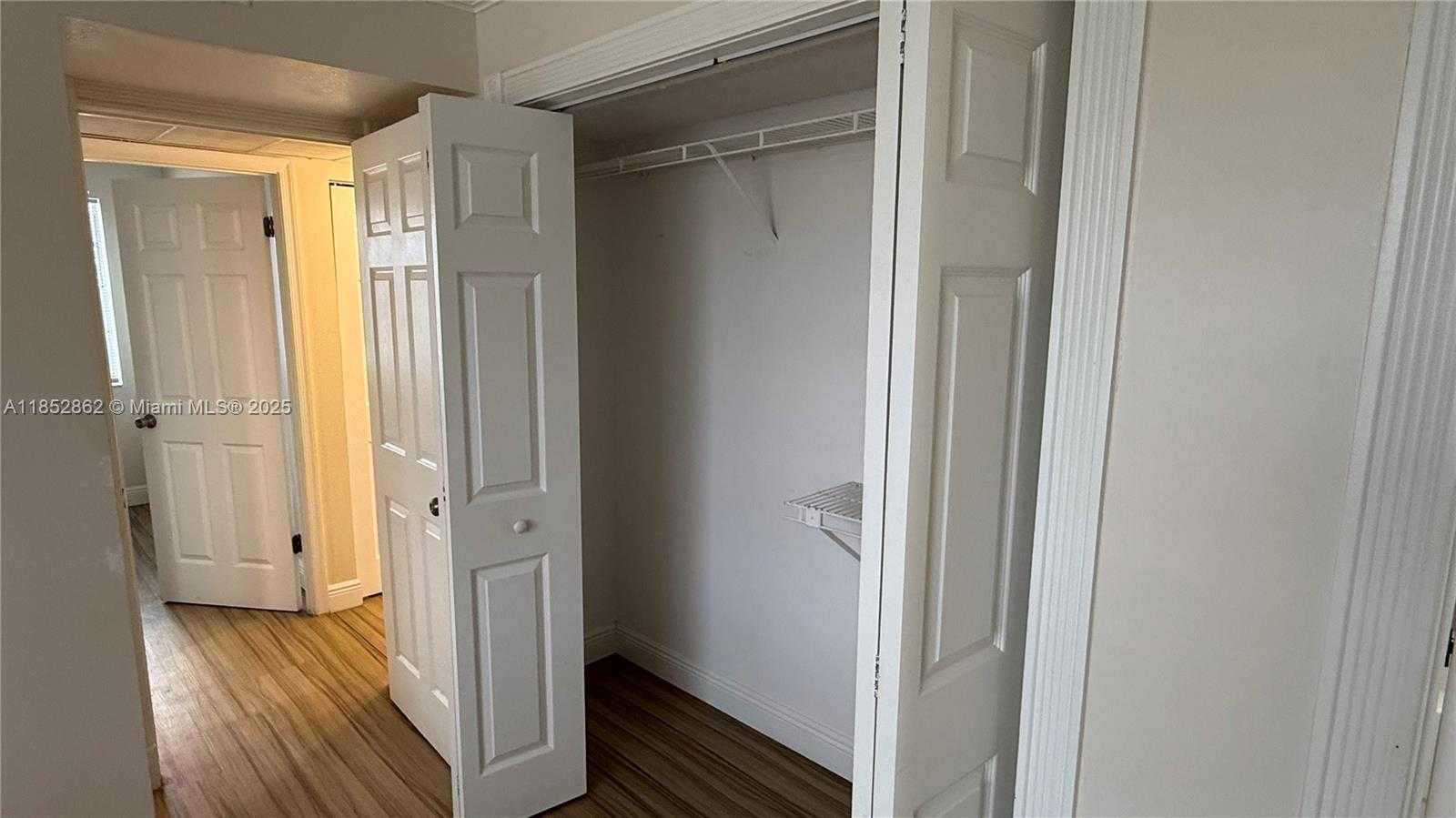 Small Image of 1006 TWIN LAKES DR #20-E, Coral Springs Number 26