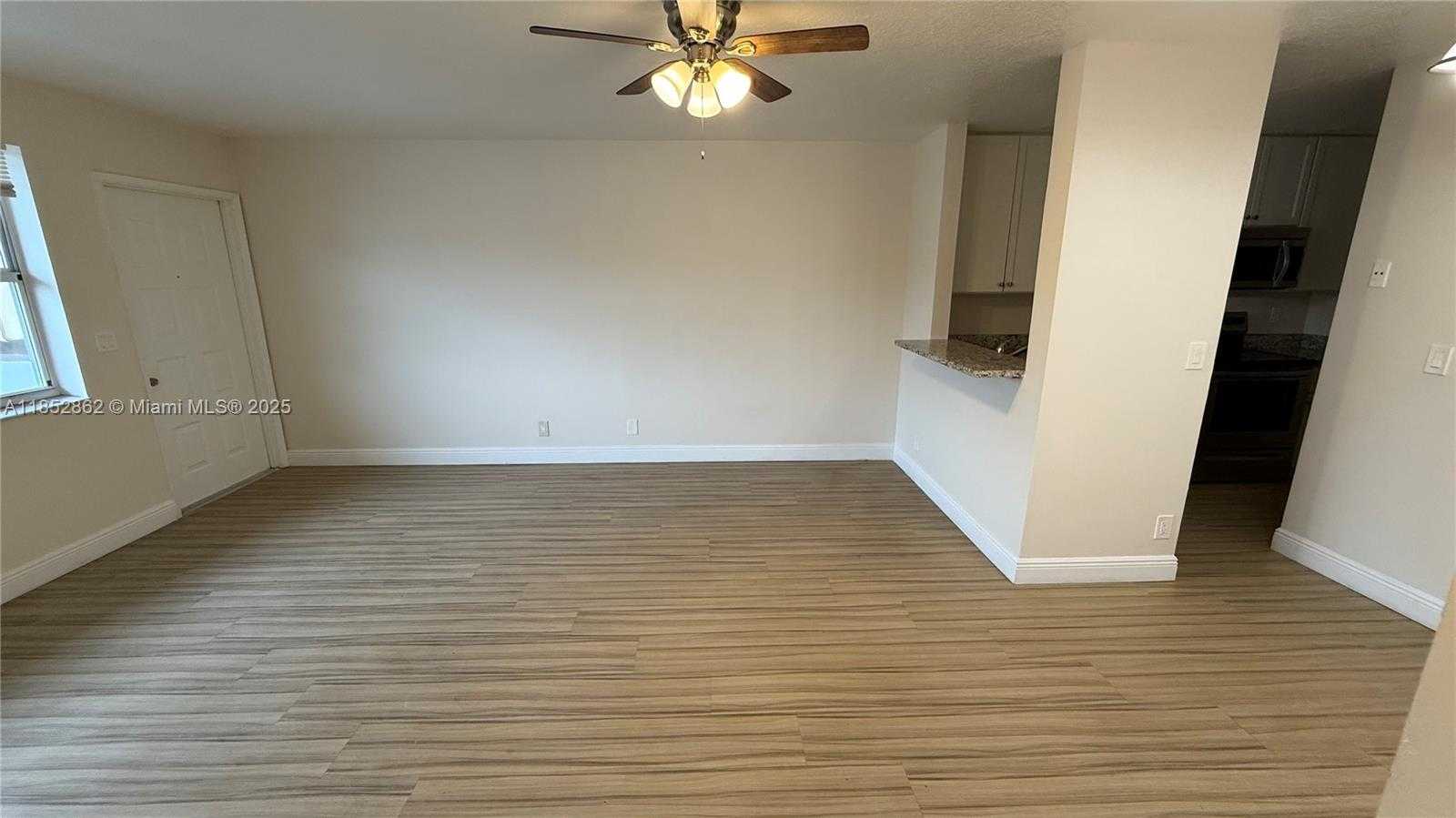 Small Image of 1006 TWIN LAKES DR #20-E, Coral Springs Number 34
