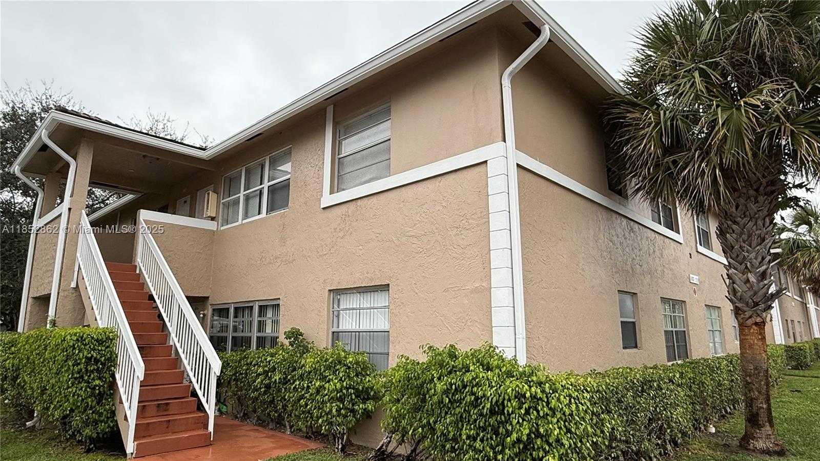 Small Image of 1006 TWIN LAKES DR #20-E, Coral Springs Number 35