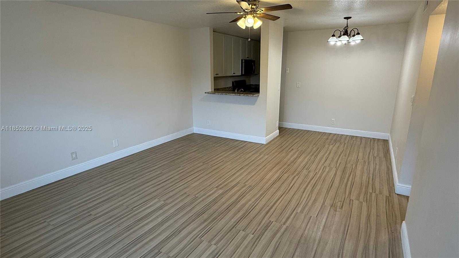 Small Image of 1006 TWIN LAKES DR #20-E, Coral Springs Number 5