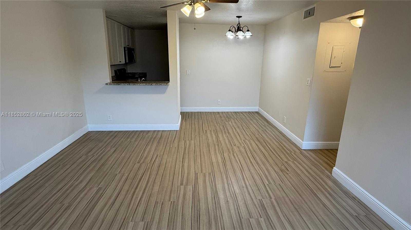 Small Image of 1006 TWIN LAKES DR #20-E, Coral Springs Number 6