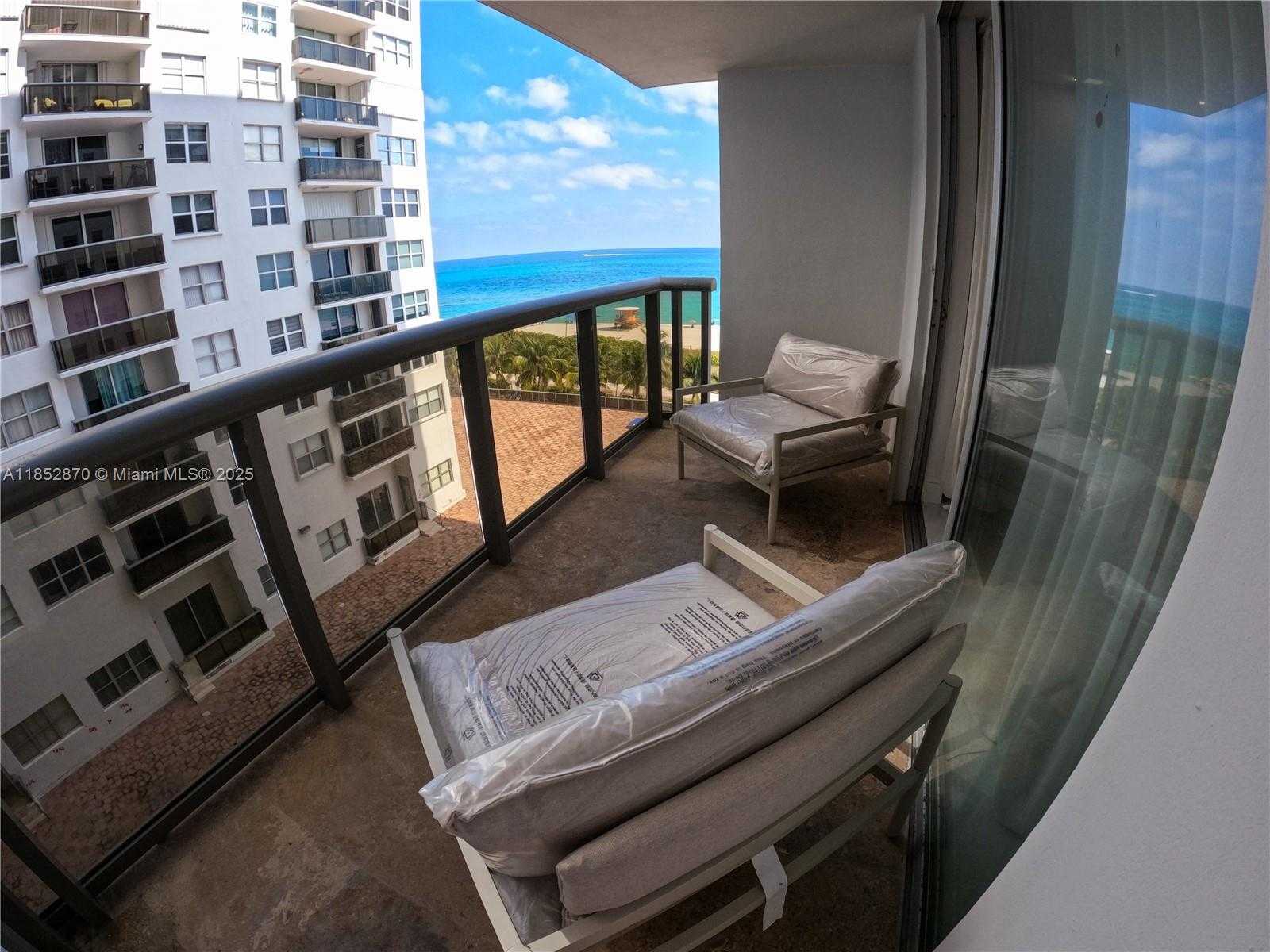 Small Image of 6039 COLLINS AVE #715, Miami Beach Number 27
