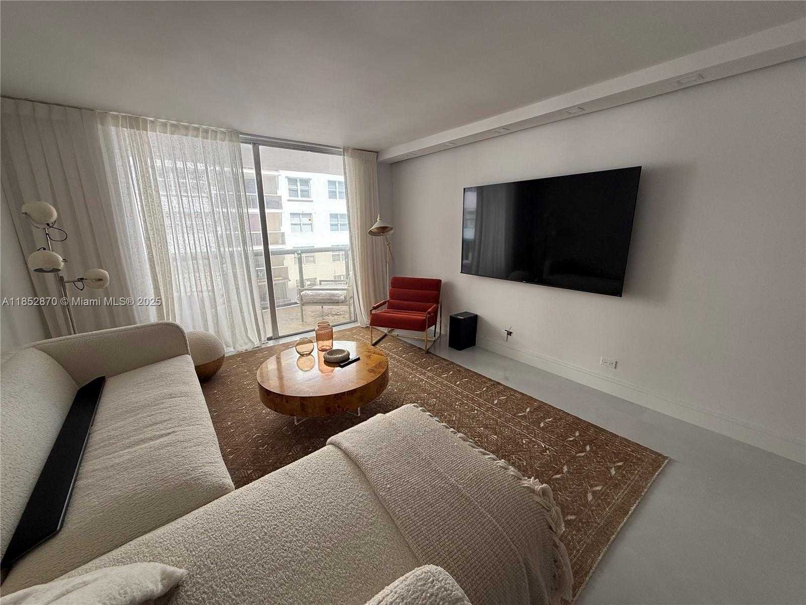 Small Image of 6039 COLLINS AVE #715, Miami Beach Number 9