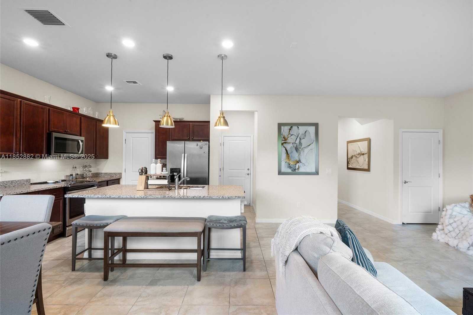 Small Image of 4248 FICUS ST, Hollywood Number 15