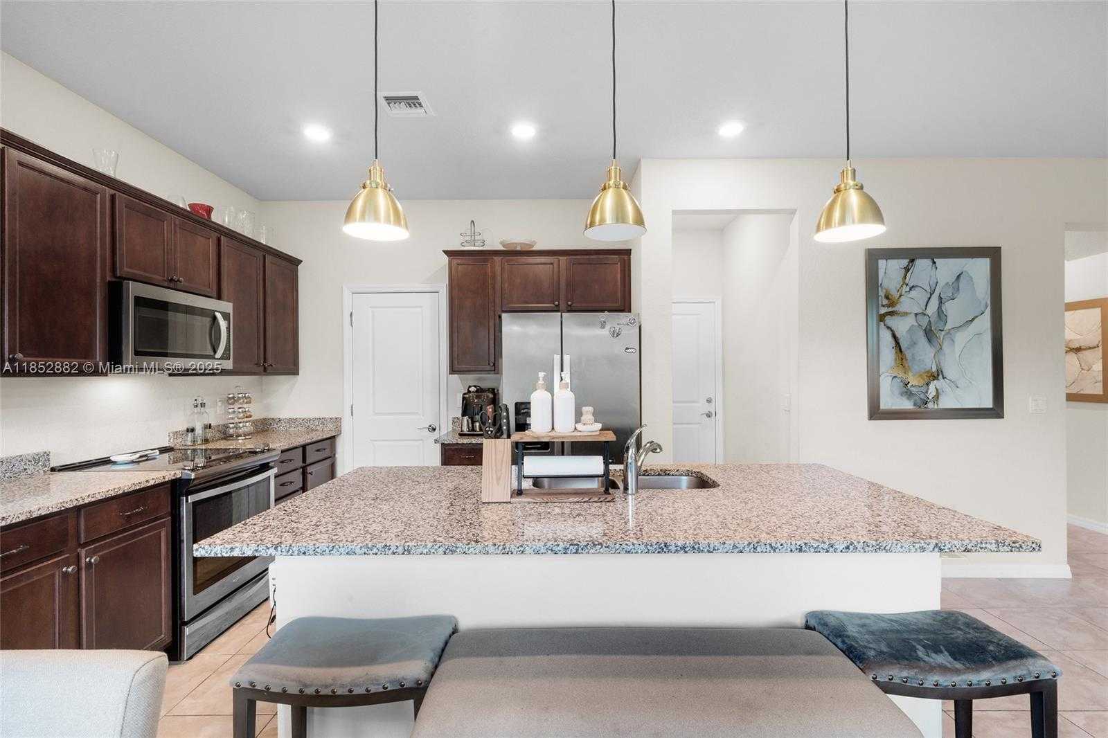 Small Image of 4248 FICUS ST, Hollywood Number 17