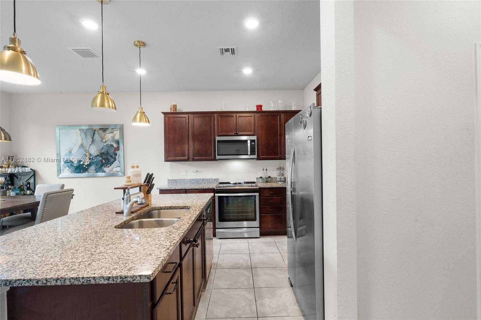 Small Image of 4248 FICUS ST, Hollywood Number 19