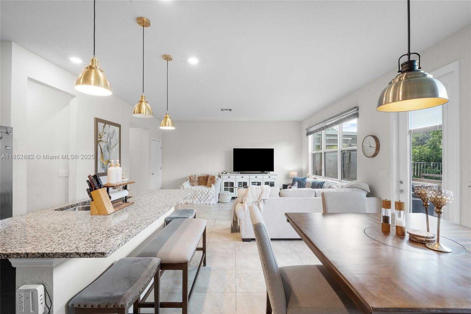 Small Image of 4248 FICUS ST, Hollywood Number 22