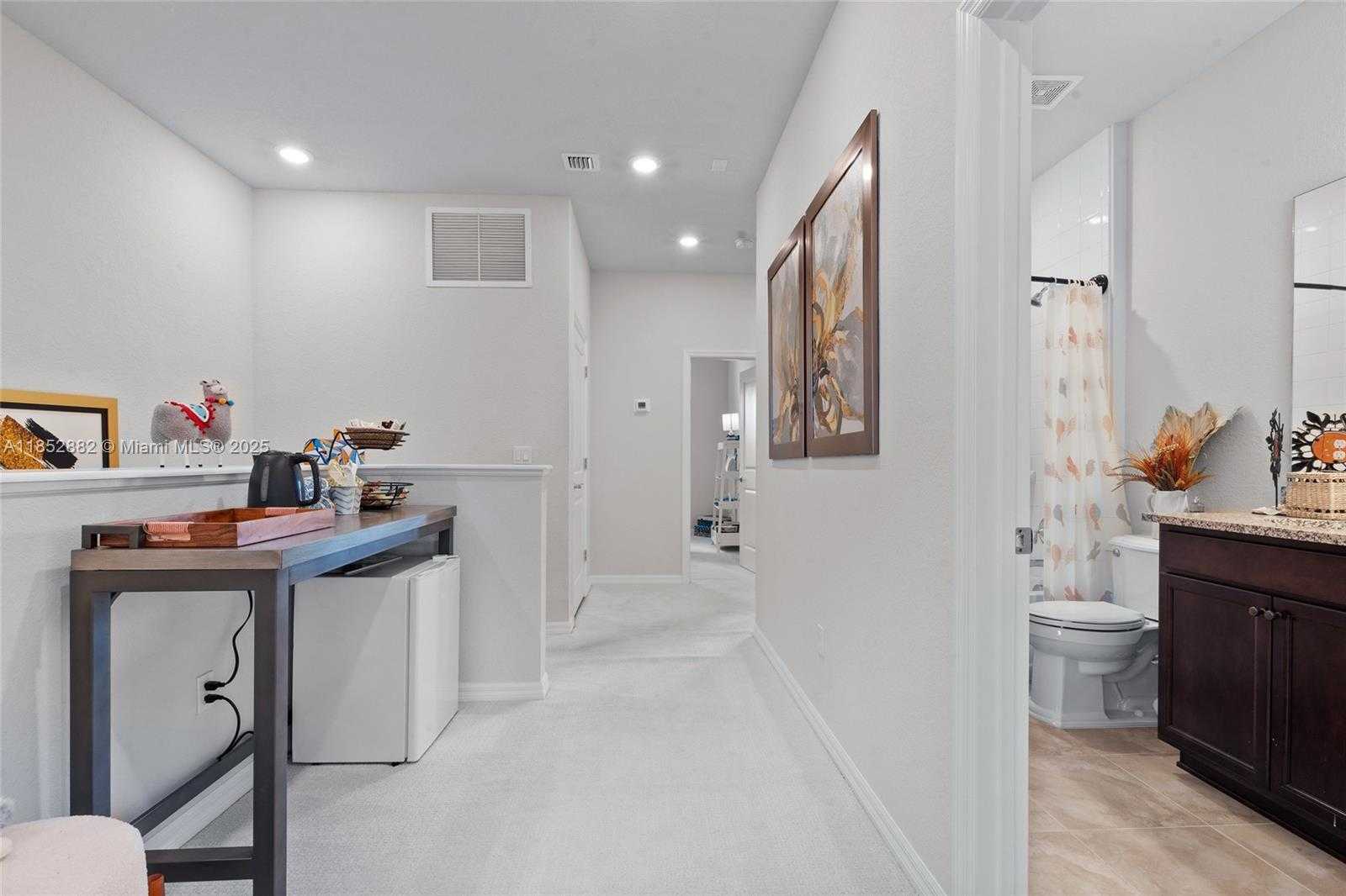 Small Image of 4248 FICUS ST, Hollywood Number 25