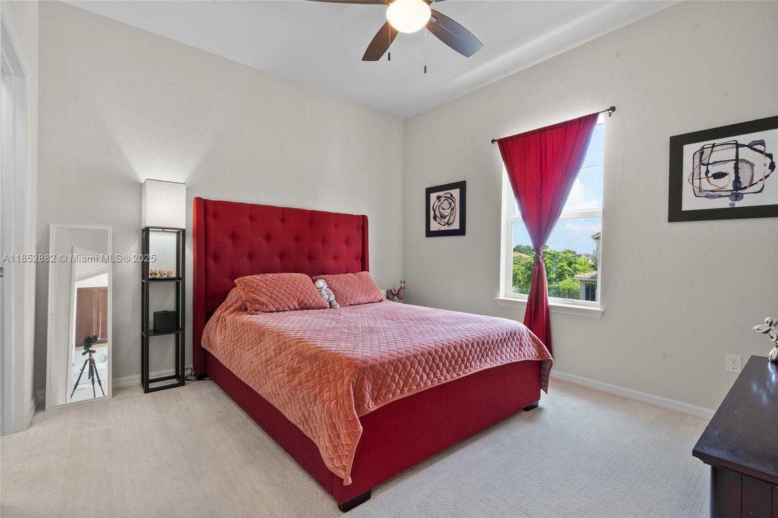 Small Image of 4248 FICUS ST, Hollywood Number 28